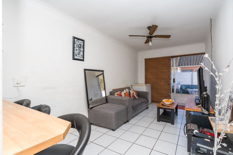 2 Bedroom Property for Sale in Thornton Western Cape